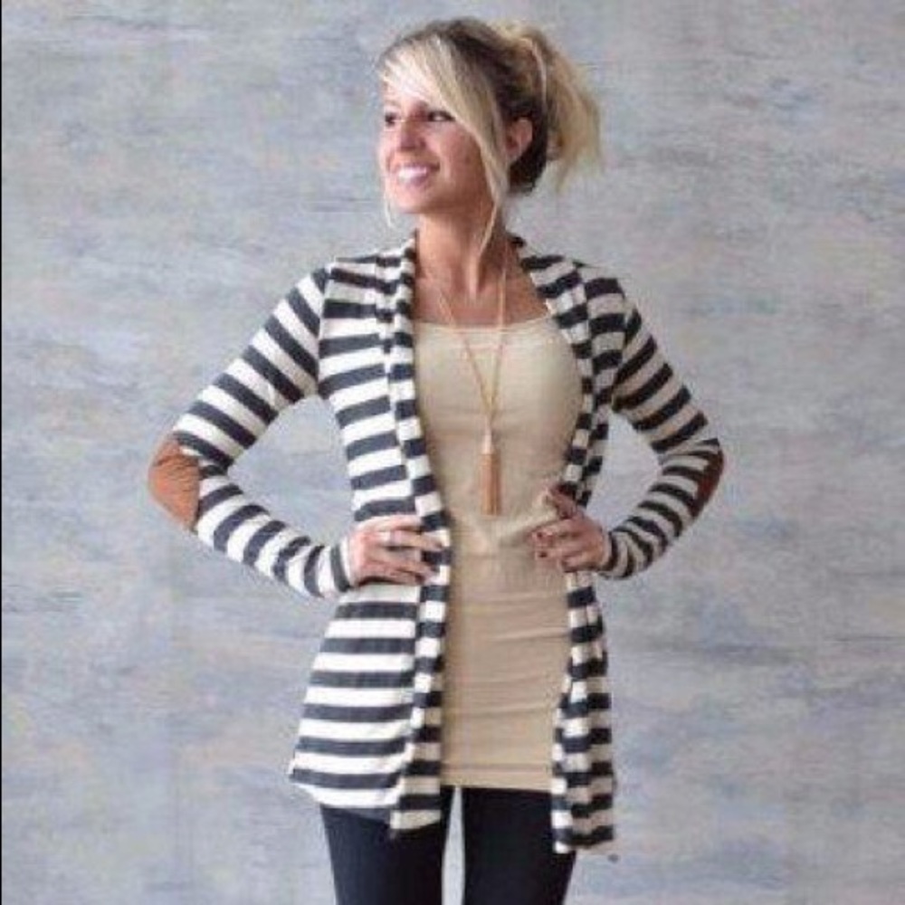 🌸 NWT striped cardigan; size S
